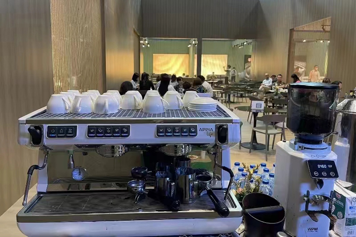 半自動咖啡機(jī)租賃
